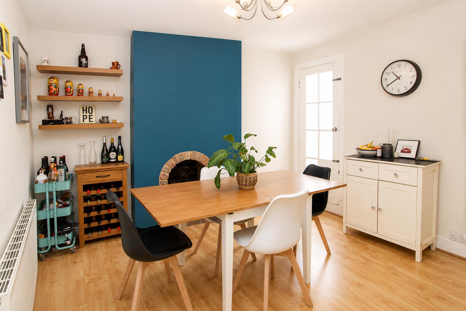 2 bed property in Stafford Road, Wallington